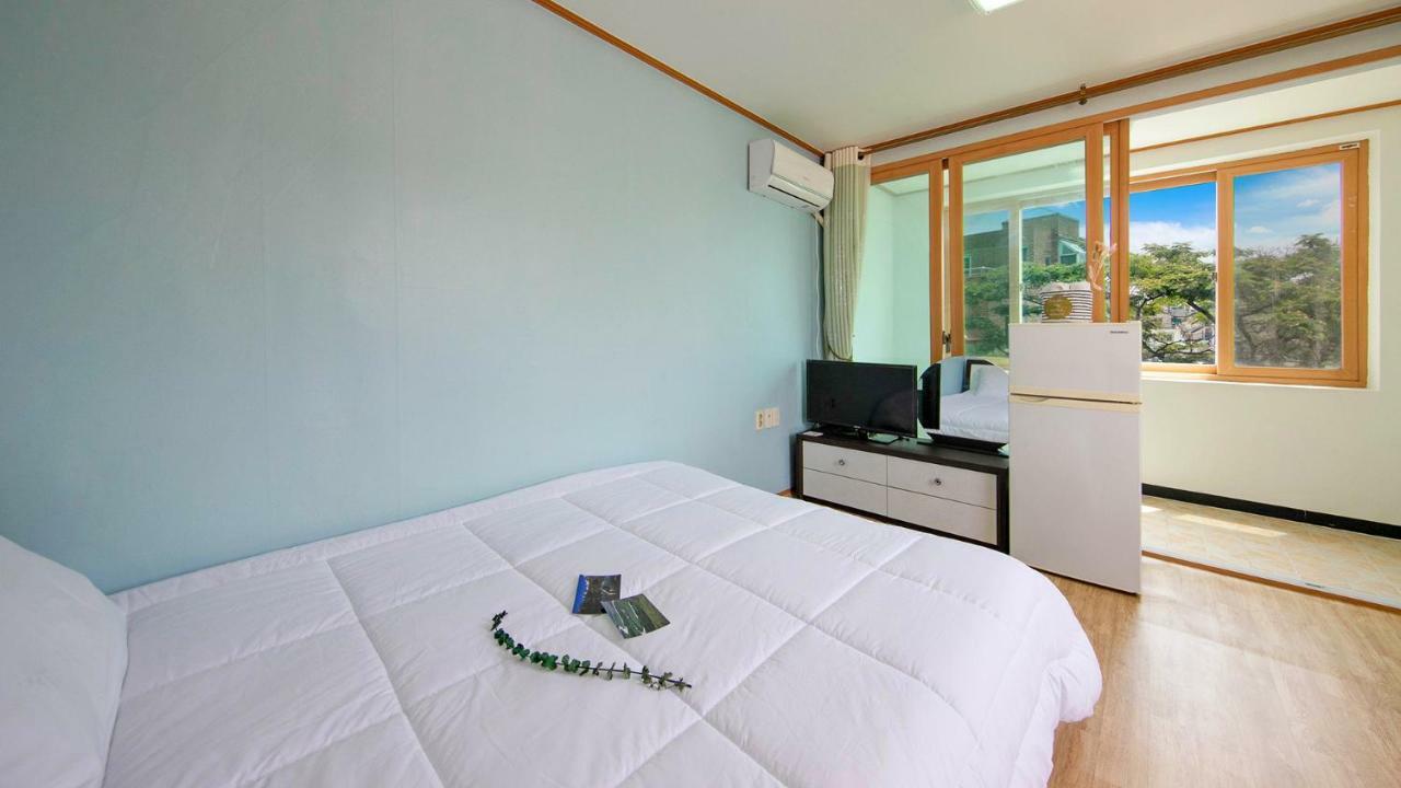 Samcheok Sol Beach Pension Экстерьер фото