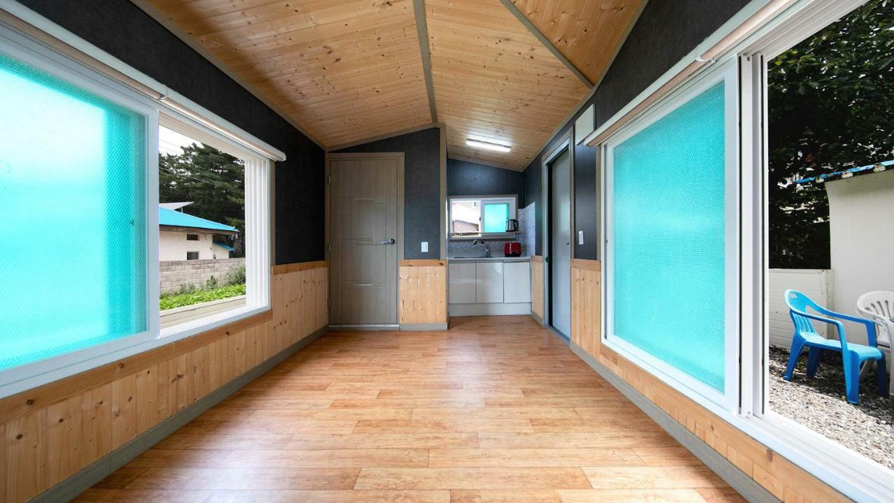 Samcheok Sol Beach Pension Экстерьер фото