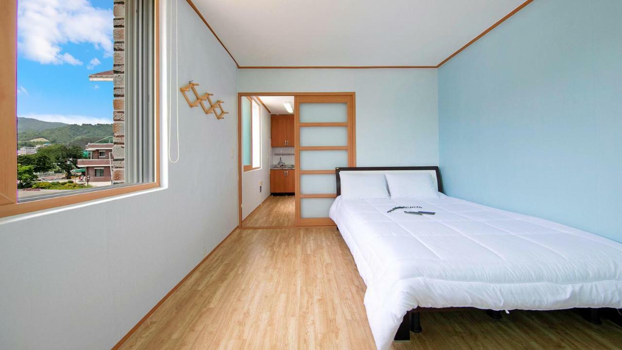 Samcheok Sol Beach Pension Экстерьер фото