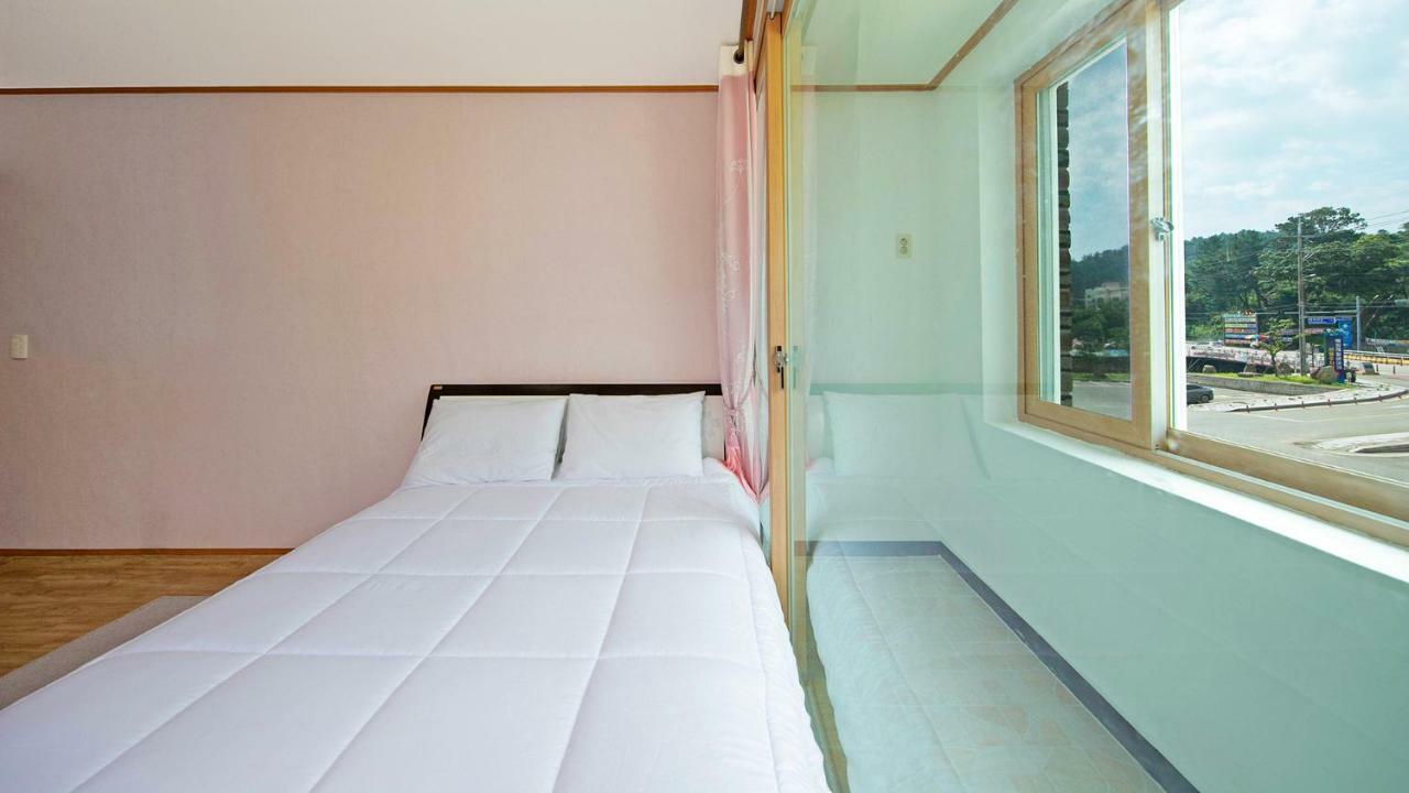 Samcheok Sol Beach Pension Экстерьер фото