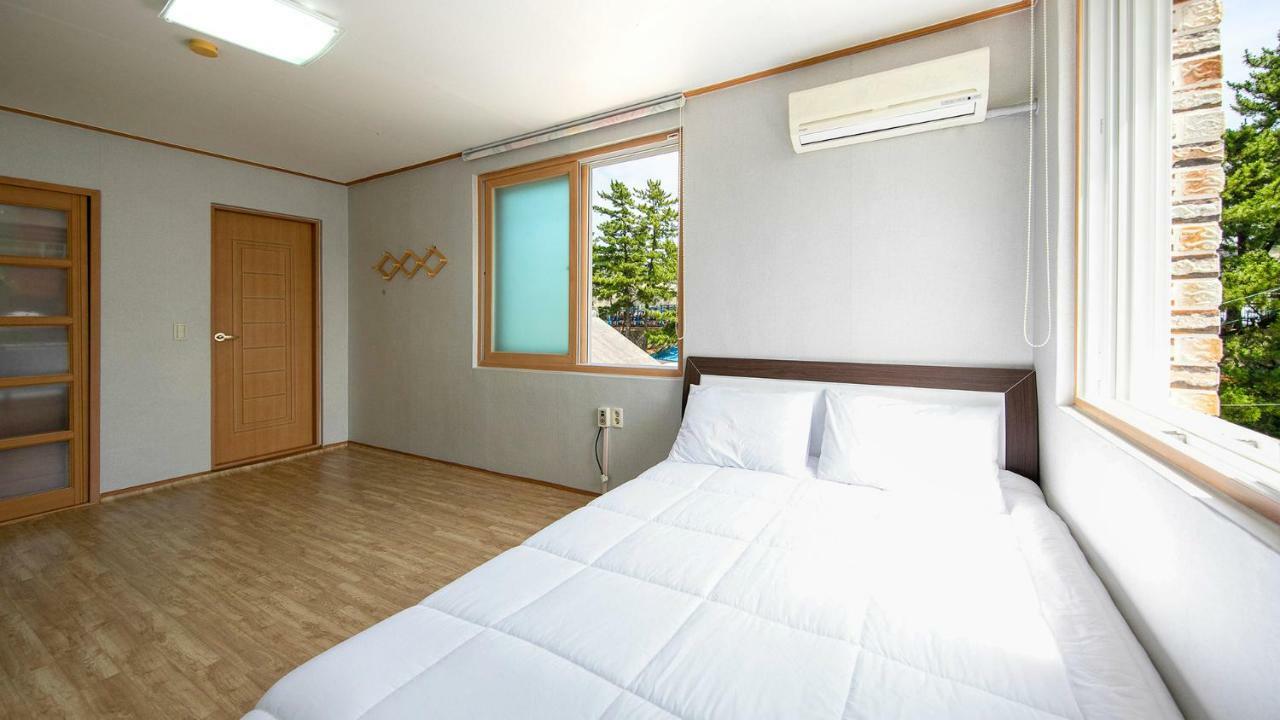 Samcheok Sol Beach Pension Экстерьер фото