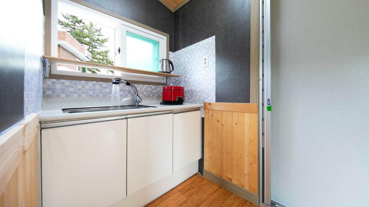 Samcheok Sol Beach Pension Экстерьер фото