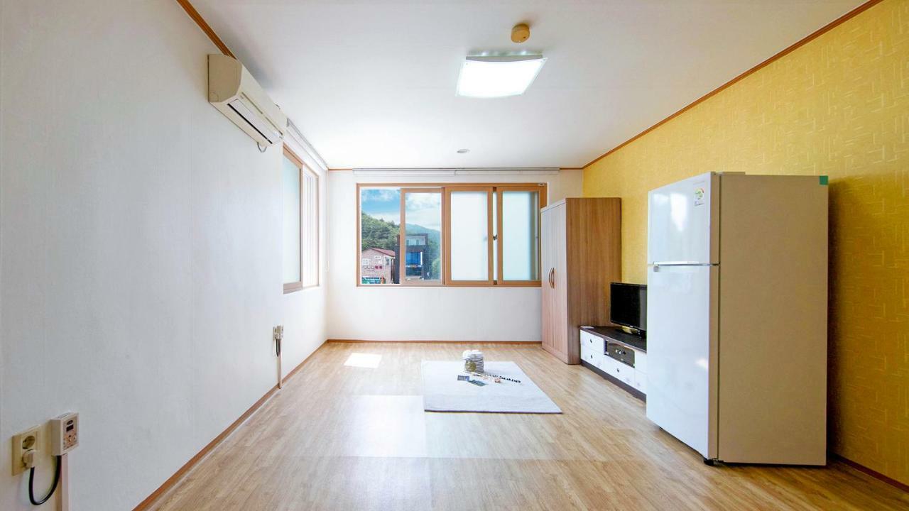 Samcheok Sol Beach Pension Экстерьер фото