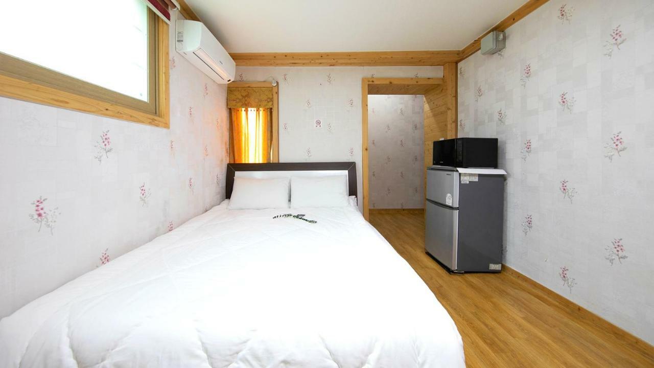 Samcheok Sol Beach Pension Экстерьер фото