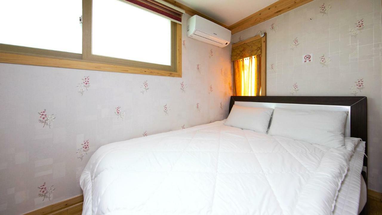 Samcheok Sol Beach Pension Экстерьер фото