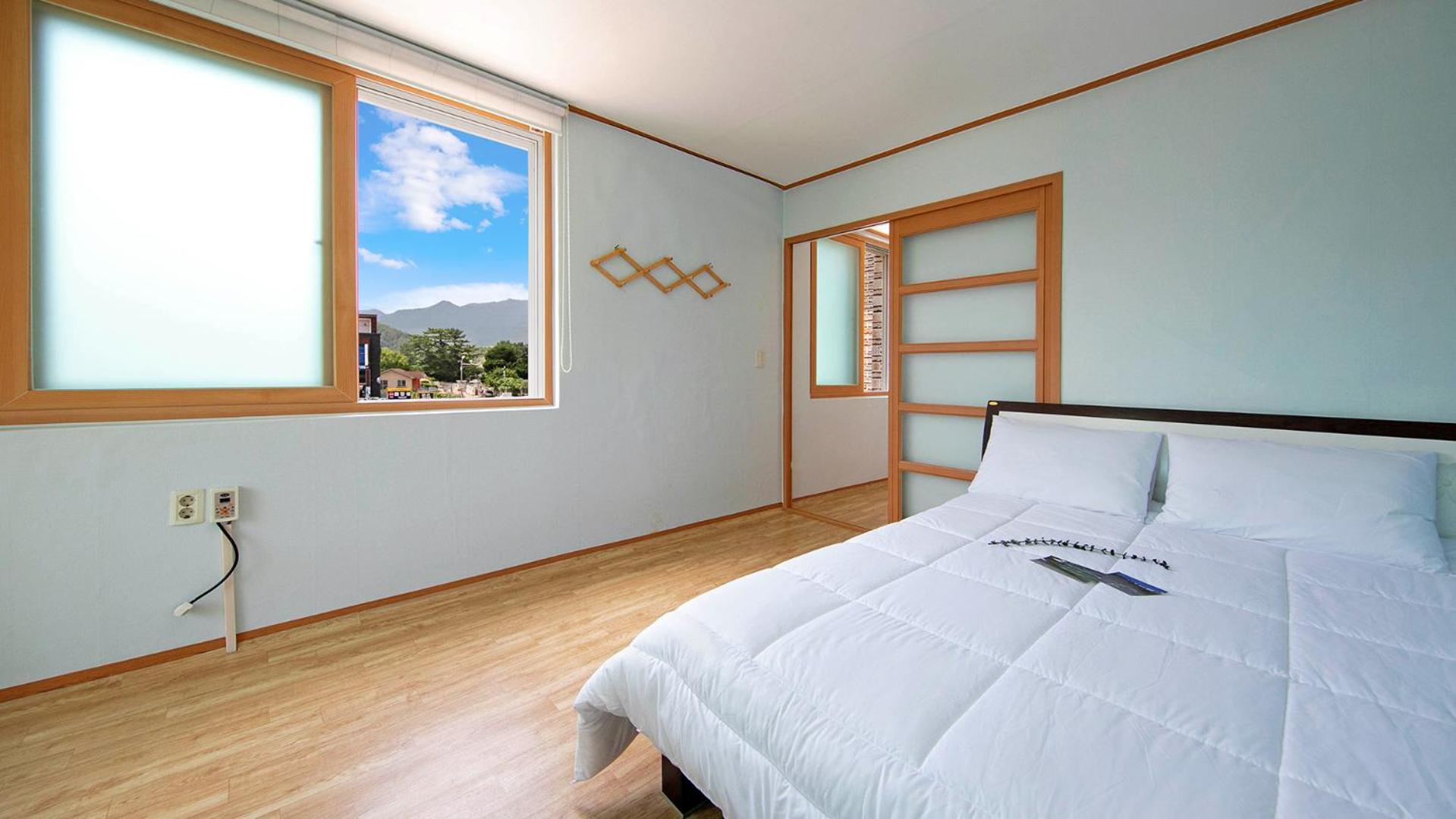 Samcheok Sol Beach Pension Экстерьер фото