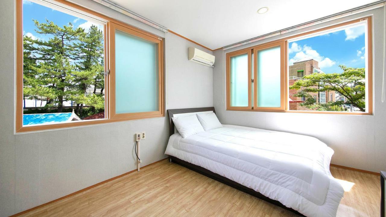 Samcheok Sol Beach Pension Экстерьер фото