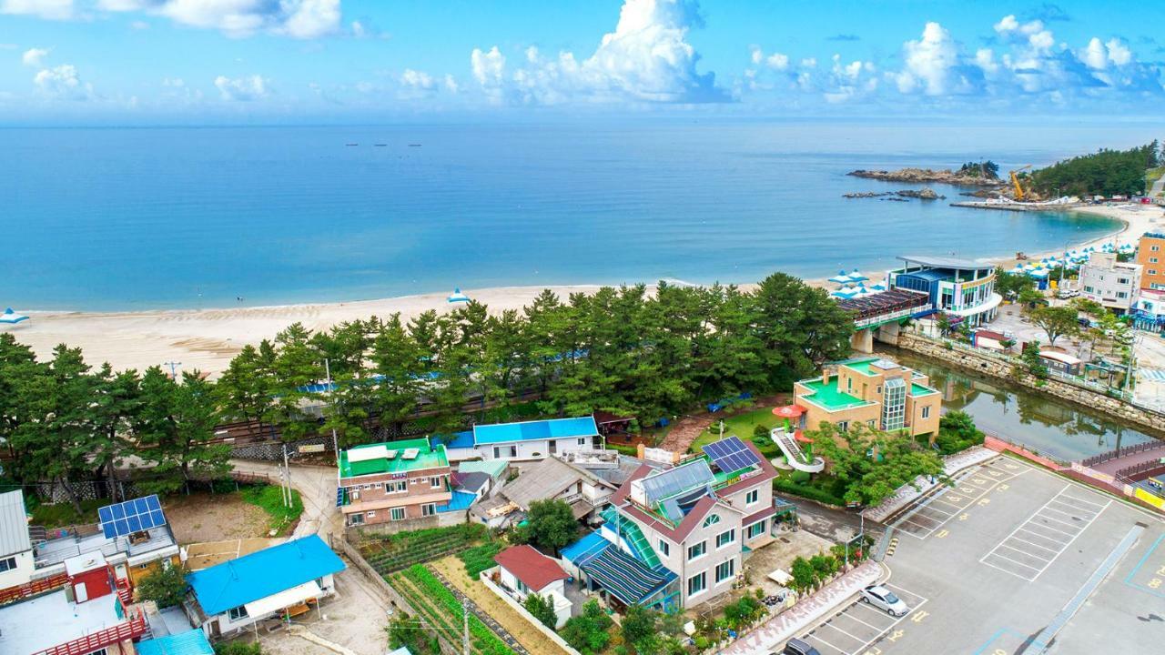 Samcheok Sol Beach Pension Экстерьер фото