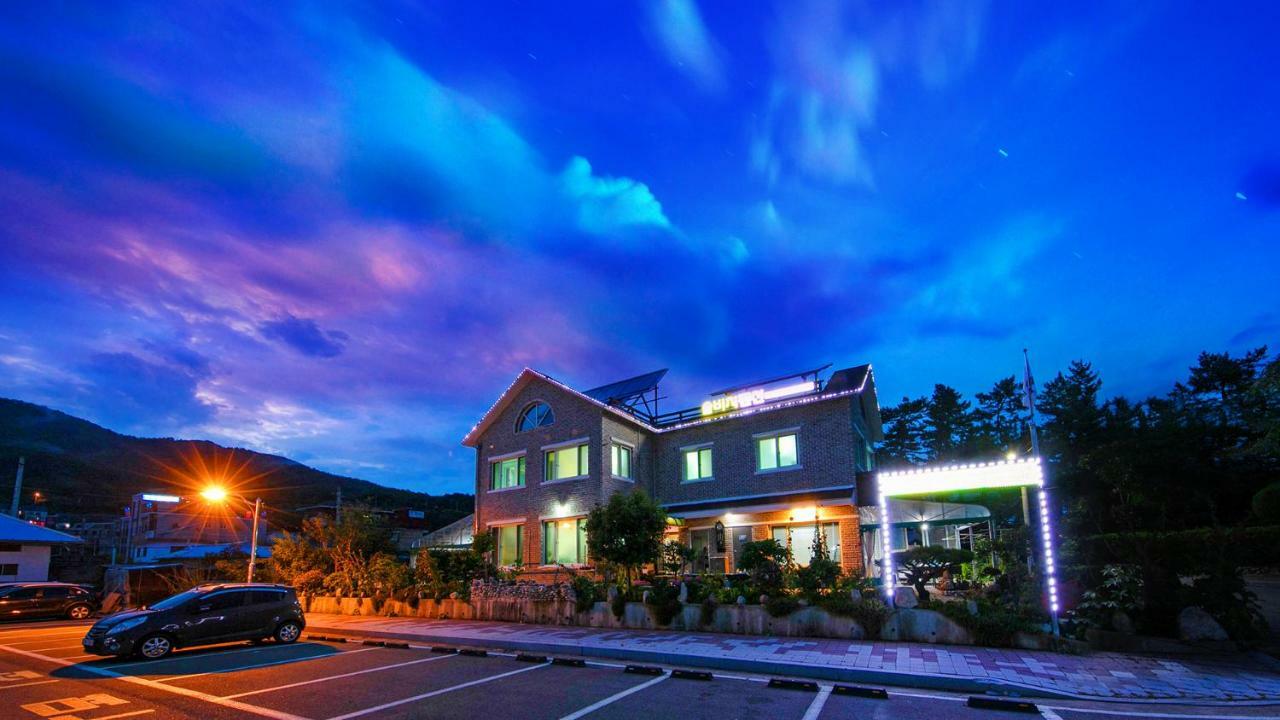 Samcheok Sol Beach Pension Экстерьер фото